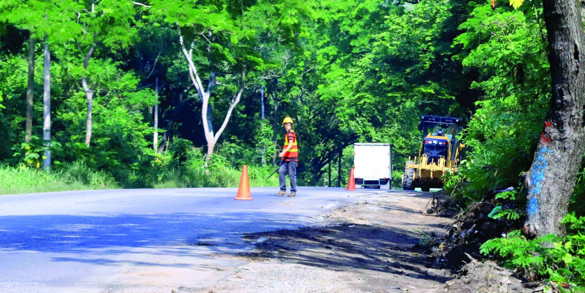 $!El tramo de Santa Rosa a La Entrada fue repavimentado también con “whitetopping” hace unos años.