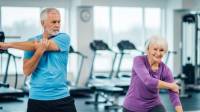 El ejercicio físico es imprescindible para una vejez más segura y saludable.