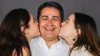 A diez días del regreso del expresidente Juan Orlando Hernández (JOH), sus hijas, Daniela Hernández García e Isabella Hernández García, compartieron este jueves nuevos detalles sobre cómo será su llegada al país el próximo 26 de julio.