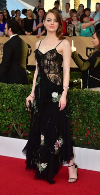 Fiesta de bordados, piedras y lentejuelas