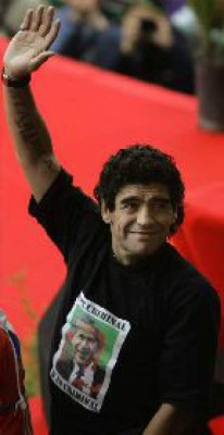 Maradona invitado a asunción presidencial de Mel Zelaya