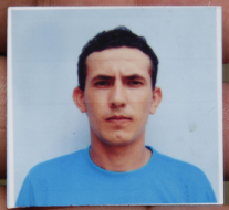 Hallan a dos amigos muertos en bolsas