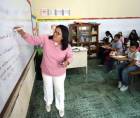 Más de 64 mil profesores de distintos niveles educativos en el sector público se verán beneficiados con los aumentos salariales.