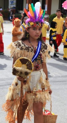 Colegios de Honduras continúan hoy desfiles de fiestas patrias