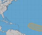 La onda tropical presenta un 40 % de posibilidades de convertirse en depresión, y de hacerlo sería el primer ciclón que se forme en la cuenca atlántica desde el 3 de julio.