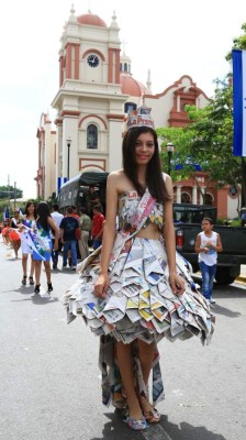 Colegios de Honduras continúan hoy desfiles de fiestas patrias