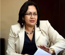 Ministra asegura que el 26 se pagan aguinaldos a empleados de Salud