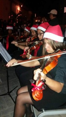 Inauguran paseo para dar paso a la Navidad en Comayagua