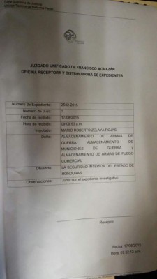 Acusan a Mario Zelaya de almacenar armas de guerra