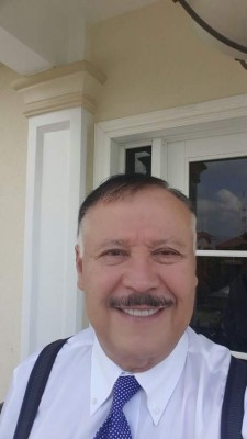 Empresarios vigilan caída de bolsas y deslizamiento de la moneda china