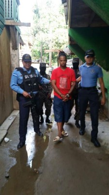 Capturan a sospechosos de homicidio en Roatán
