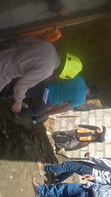 Rescatan a un obrero que quedó soterrado en San Pedro Sula