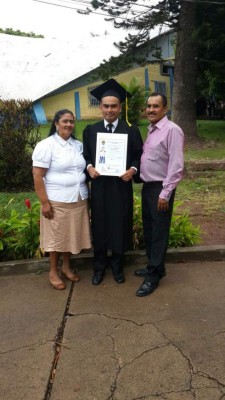 José Alfonzo Díaz da sus pininos en política a los 15 años