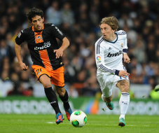 Real Madrid se impone 2-0 al Valencia en cuartos de final de la Copa del Rey