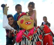 Quemarán monigote de Lobo y Juan Orlando para despedir 2012