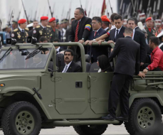 Chavismo se deshace en lágrimas en último adiós de Chávez