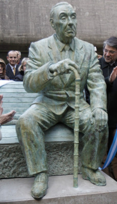 Hallan manuscrito de Jorge Luis Borges