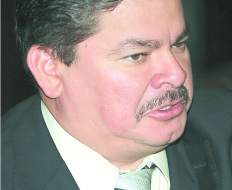 '¿Qué hay detrás del plebiscito?”, pregunta Saavedra