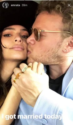 Emily Ratajkowski se casó