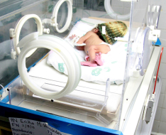 Nacen trillizas en el Mario Rivas y urgen de ayuda