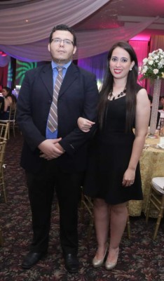 Adiós a un noviazgo con alegre enlace