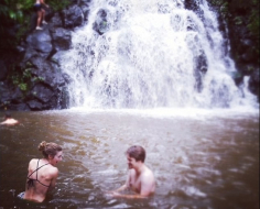 La sexy novia de Edward Snowden