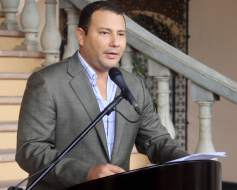 Honduras: Intervienen Salud, suspenden a ministra por 30 días