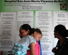 Un cura francés regala un hospital de lujo a los pobres de Honduras