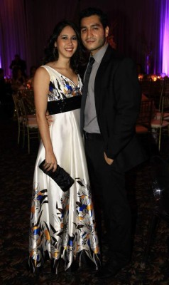 Joel Heyer y Vivian Zúniga se prometen amor en el altar