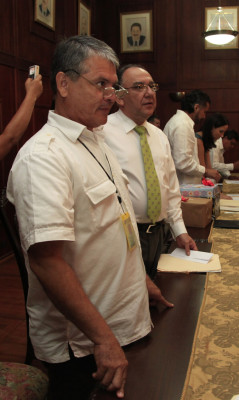 Casi casa a homosexuales en una ceremonia pública