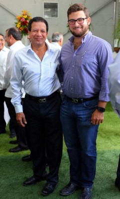 Histórico brindis por el proyecto Panorama