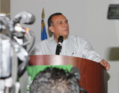 Lobo dice que ley de reconversión de deuda fue creada por desorden en gobiernos anteriores