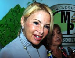 Ex primera dama Aguas Ocaña está de visita en Honduras