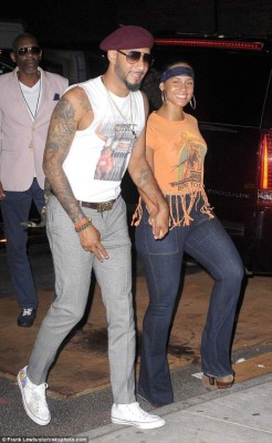 Con estilo setentero, Beyoncé celebró sus 35 años rodeada de estrellas