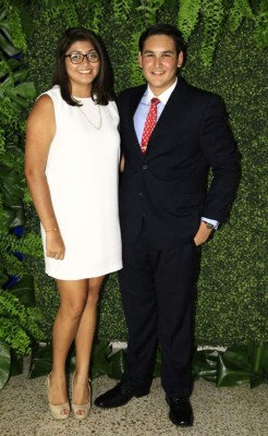 Alumnos de la EIS celebran misa de acción de gracias