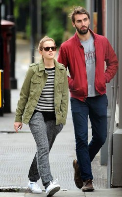 Jóvenes estrellas hechizadas por el amor