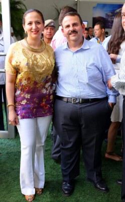 Histórico brindis por el proyecto Panorama