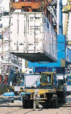 Navieras suben precios de los fletes marinos