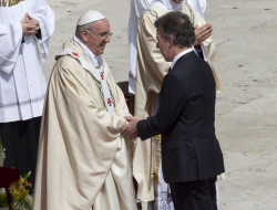 Papa Francisco canoniza a religiosas colombiana y mexicana