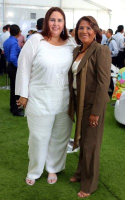 Histórico brindis por el proyecto Panorama