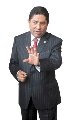 Mel Zelaya viajará a Cuba