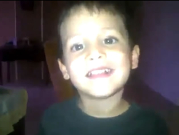 Niño llora al saber que Chávez ganó de nuevo (Vídeo)