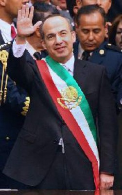 Calderón investido presidente de México