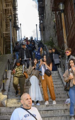 'Joker' atrae a turistas indeseados a las escaleras del Bronx