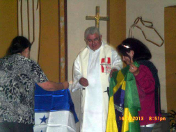 Hondureños comparten con el Papa Francisco en Brasil