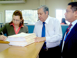 Piden sanciones para 18 policías vinculados en delitos