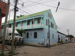 Honduras: Llegan maletas electorales a Colón