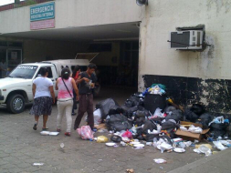 Enfermos reemplazan a aseadores en hospital Rivas de San Pedro Sula