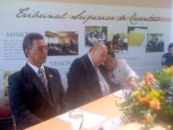 Daysi de Anchecta entrega presidencia del TSC