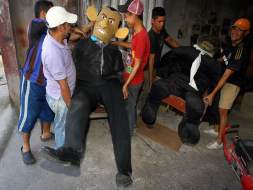 Quemarán monigote de Lobo y Juan Orlando para despedir 2012